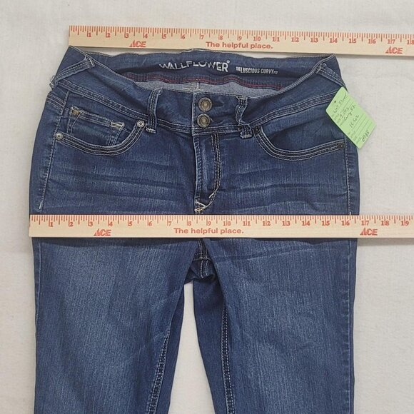 Wallflower Dark Wash 9 reg Curvy Fit jeans #skinnyjeans - Picture 6 of 7